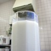 ヤマザキ黒糖フークレエを買ったので！コップに入った牛乳のフリー写真なのです