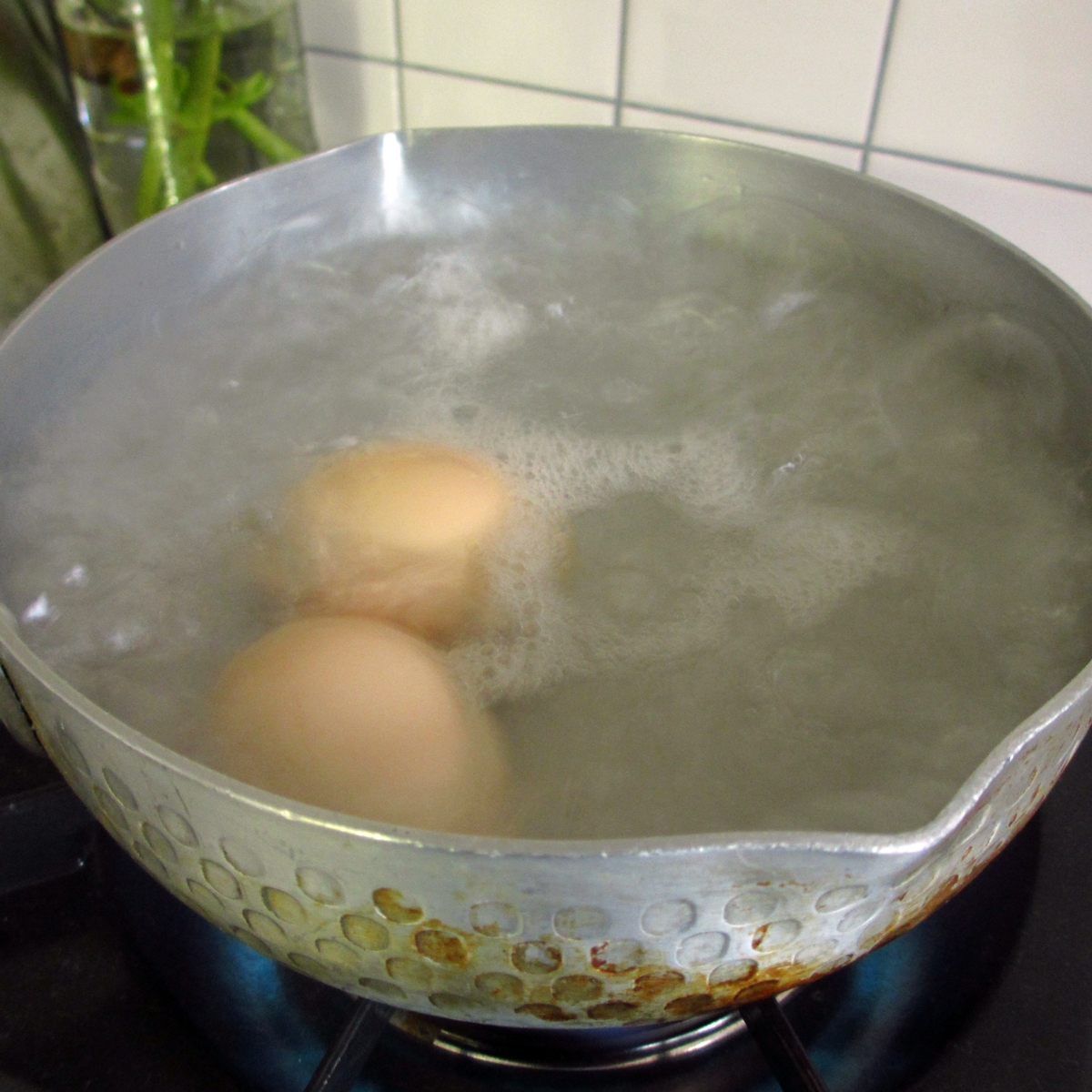 ゆで卵調理中20150704 (4)